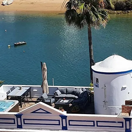 Nyaraló Waterfront Big Terrace Hot Tub & 200 M To Beach